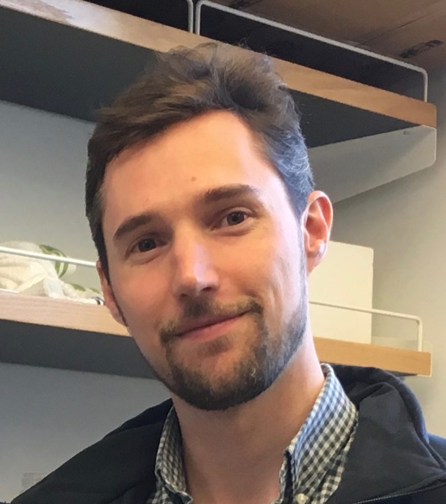 Headshot of Christopher Bowen in his lab